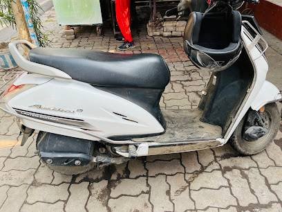 Bike on Rent CHARBAGH (Quick Bikes)