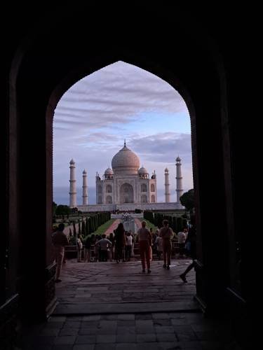 Taj Mahal Sunrise Experience Trip Holidays