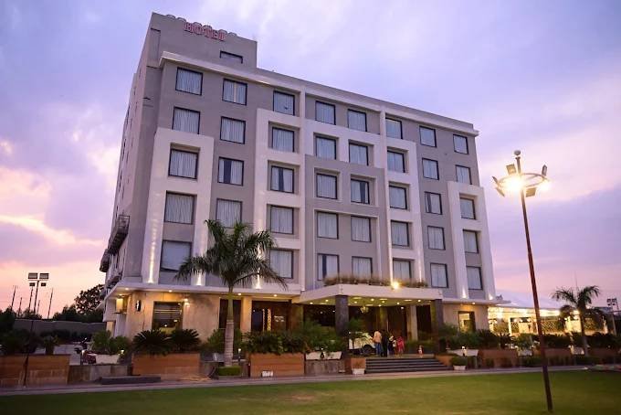Love Kush Hotel