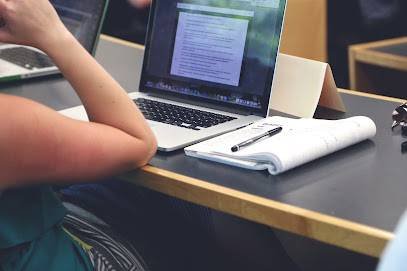 GradeUps Classes And Home Tutors