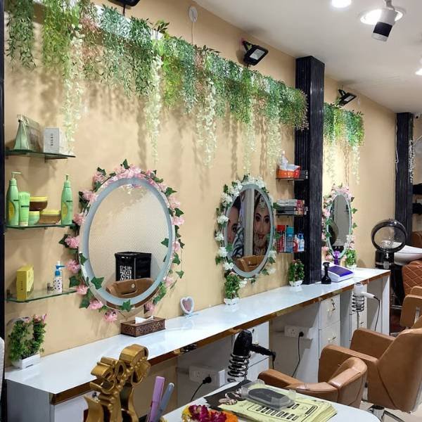 Beauty Canvas Unisex Salon & Academy