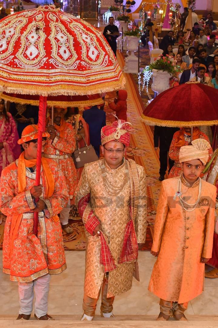 Gayatri Studio And Wedding Photographer