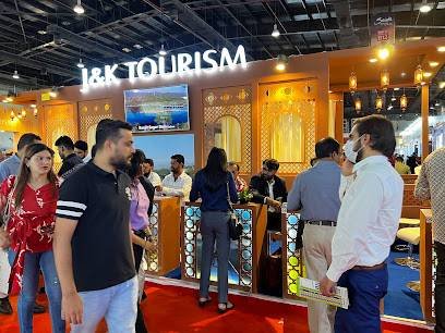 Manik's Tour & Travel | Best Travel Agency