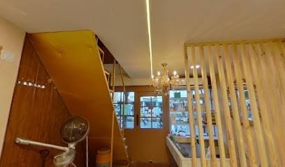 Glimgloss salon and makeup acedmy-