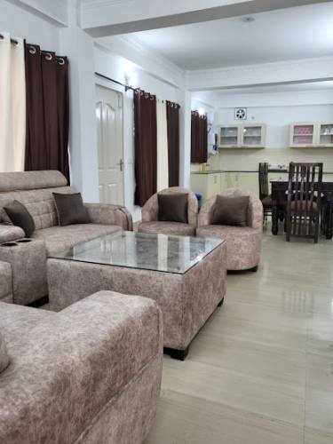 REAL ESTATE CONSULTANT