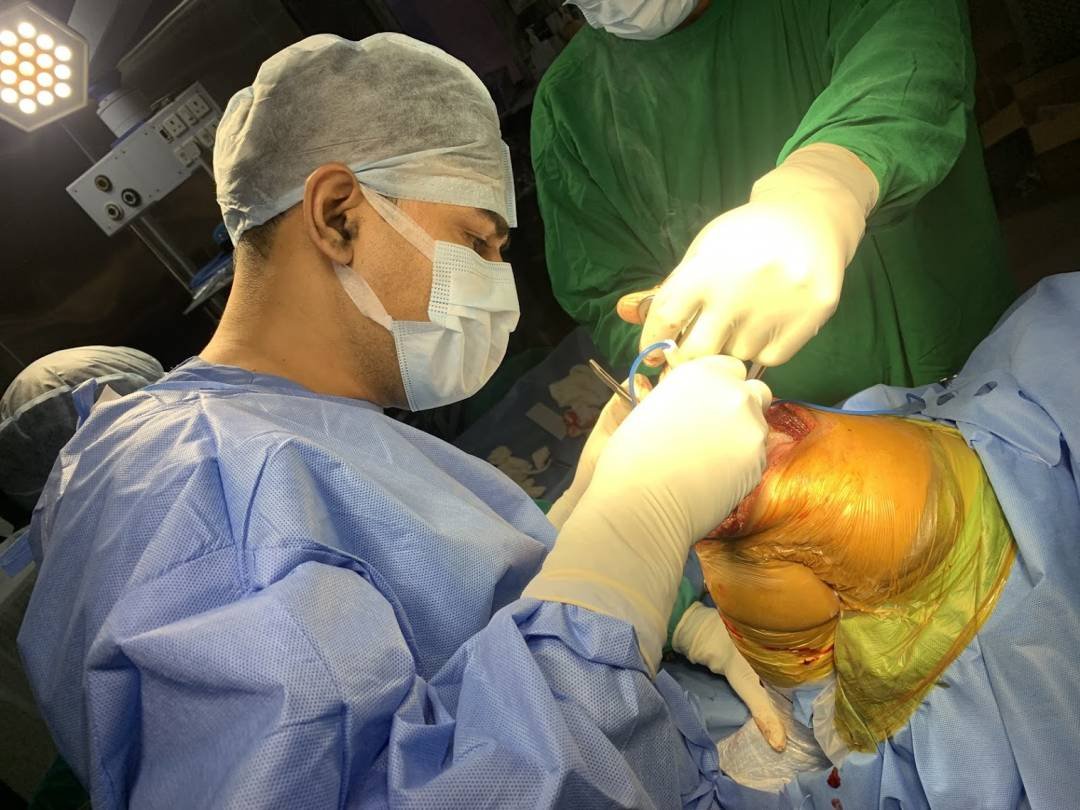 Ayaansh Ortho Center - Dr Anand Saurabh, best Orthopedic doctor in Varanasi (Haddi ke doctor) - Orthopaedic Surgeon